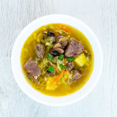 Суп с квашеной капустой, грибами и мясом